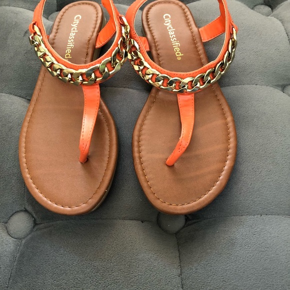 Slingback Thong Sandals 5.5 Orange W/ Gold Chain🆕 - Picture 1 of 5